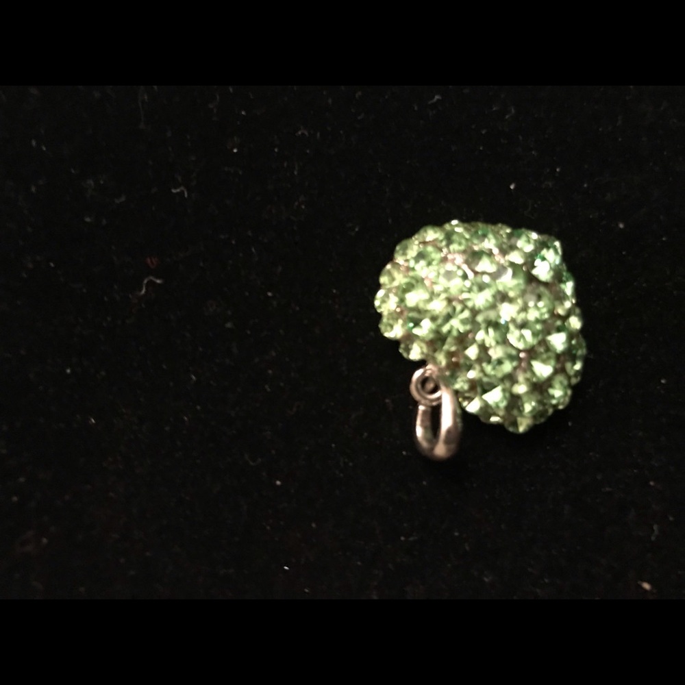 Beautiful Pendant with green/clear glass stones